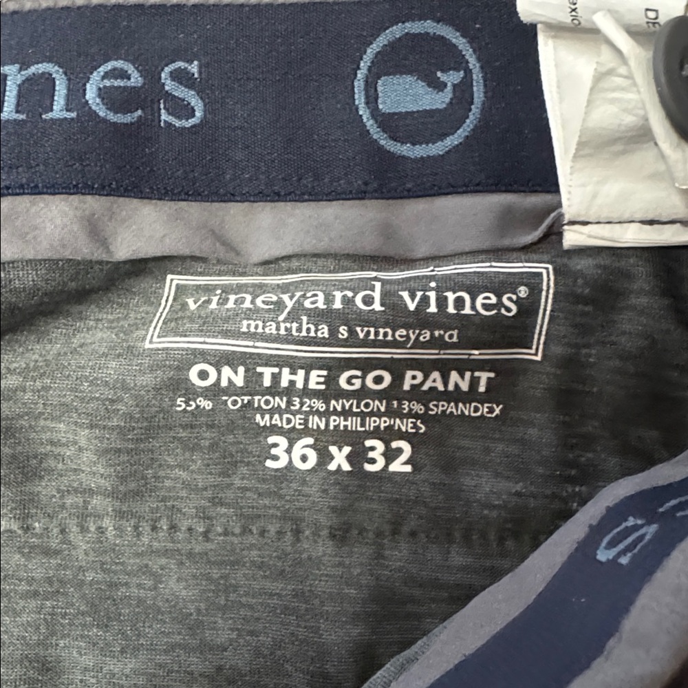 Men’s Vineyard Vines performance pants - Picture 2 of 3